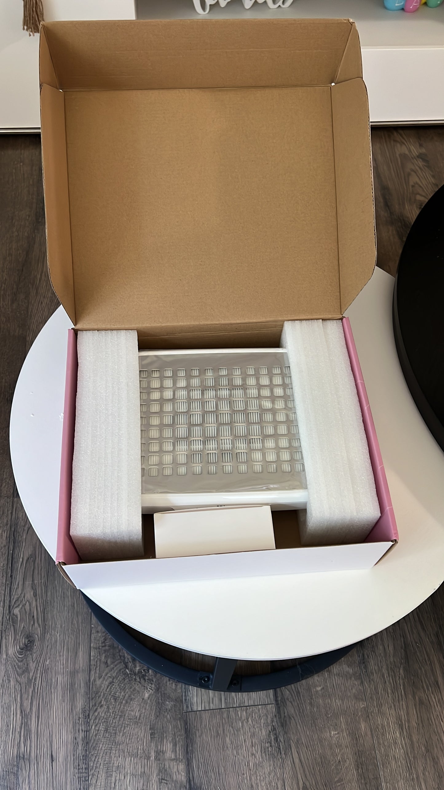 Extractor de polvo de uñas . Recargable .Grande y ajustable alta potencia de adsorción