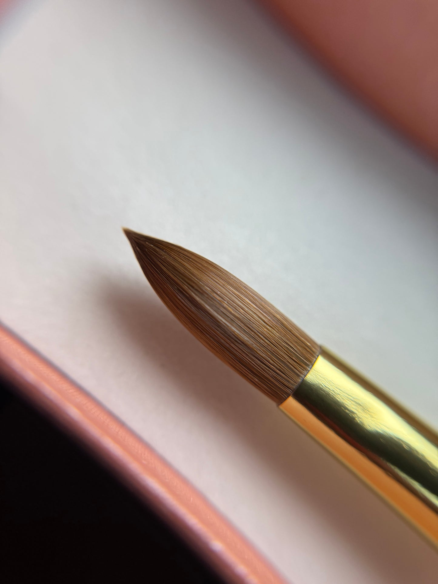 Pincel de acrílico # 14  - 100% kolinski con mariposas doradas.